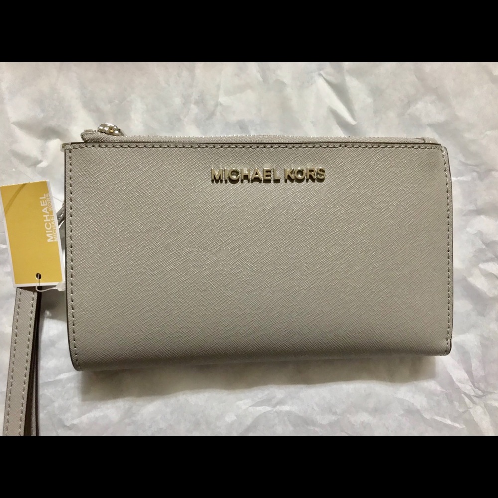 NWT Michael Kors Jet Set Wristlet